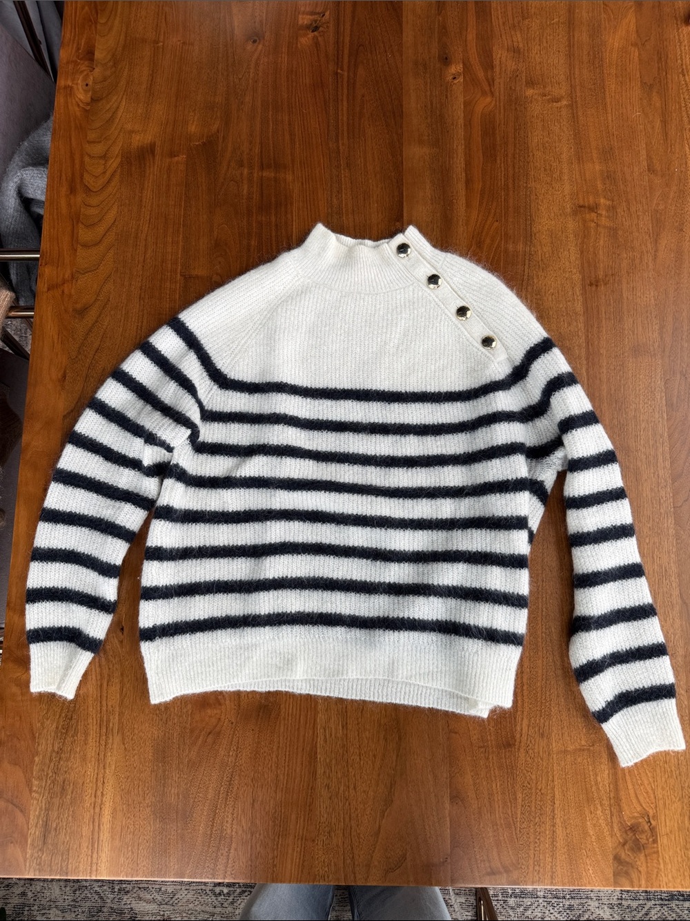 Sezane Trudy Jumper Ecru / Marine. - Size M
